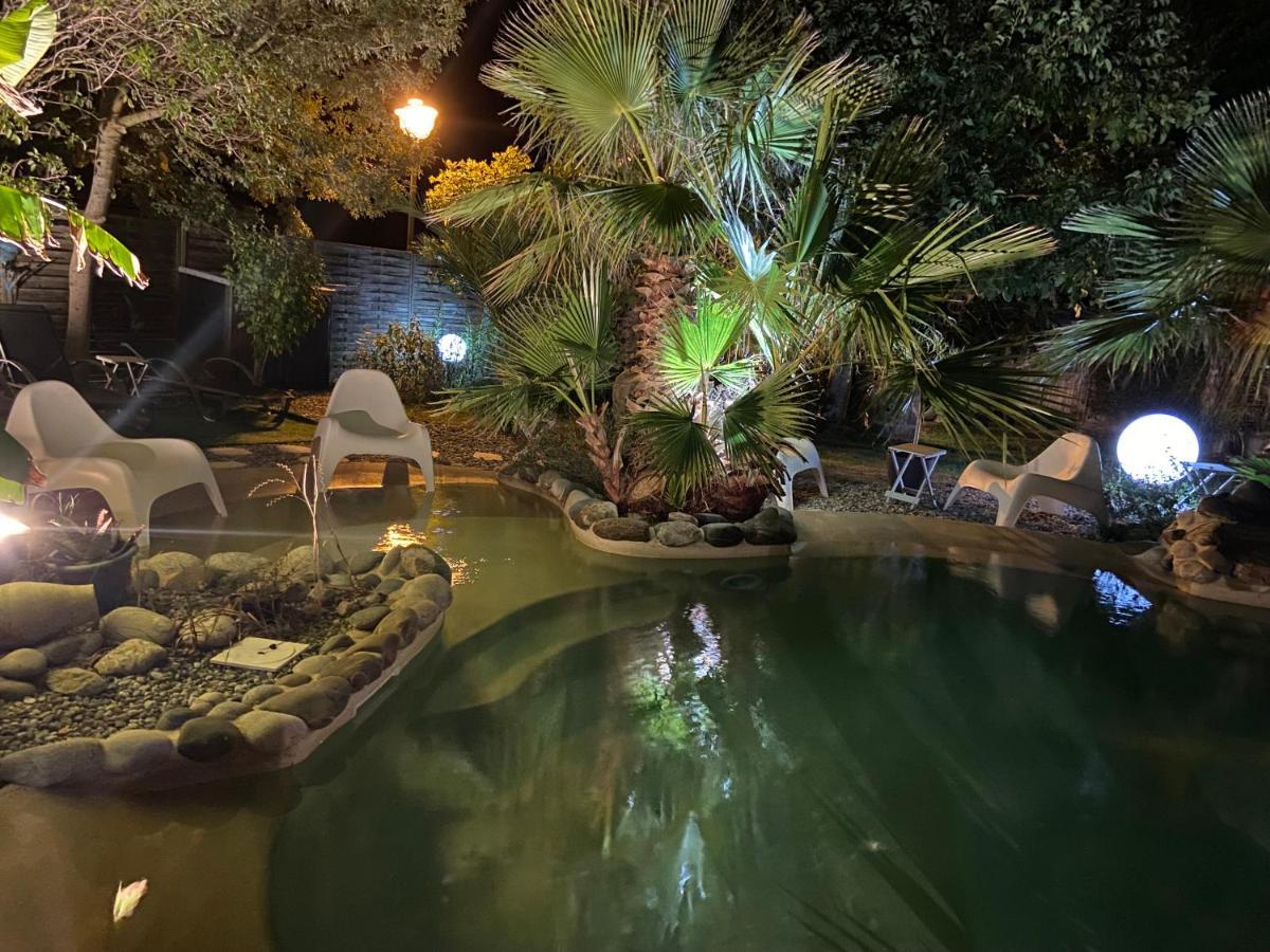 Chambre D'Hotes "Le Village" Villenouvelle Exteriér fotografie