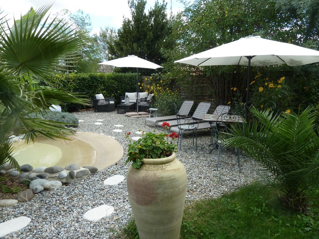 Chambre D'Hotes "Le Village" Villenouvelle Exteriér fotografie