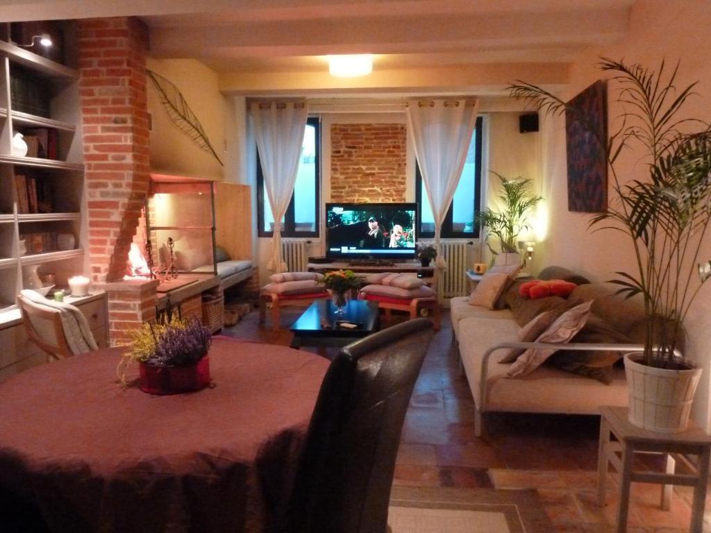 Chambre D'Hotes "Le Village" Villenouvelle Exteriér fotografie