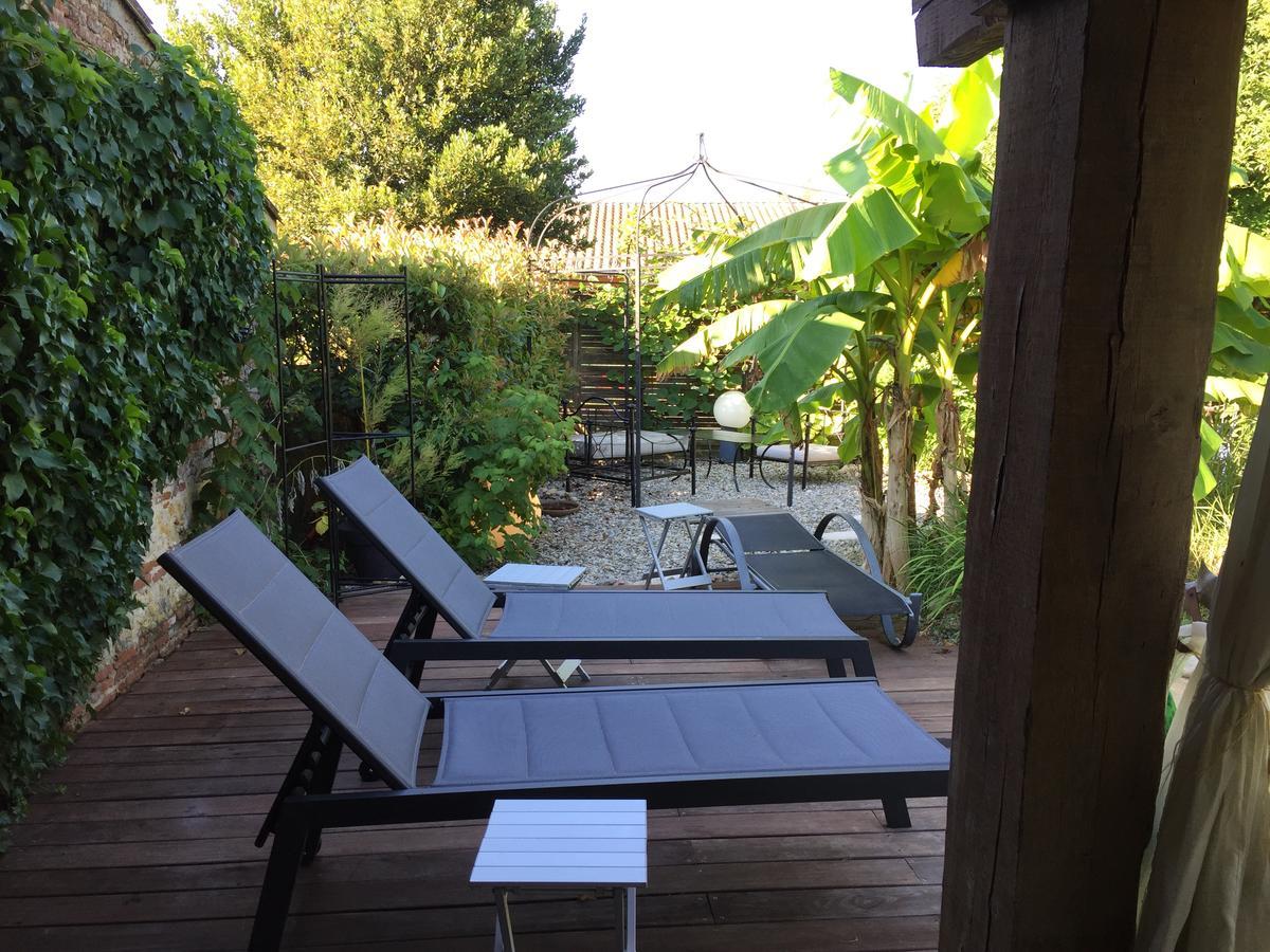 Chambre D'Hotes "Le Village" Villenouvelle Exteriér fotografie