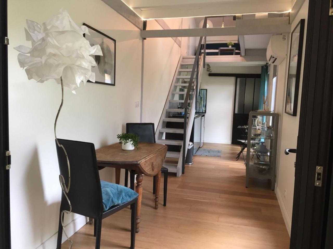 Chambre D'Hotes "Le Village" Villenouvelle Exteriér fotografie